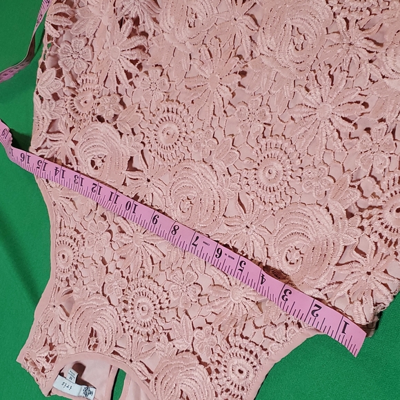 Iris size medium pink embroidered tank top - Picture 11 of 12
